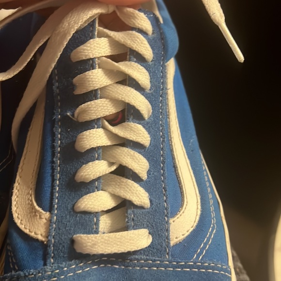 Blue Vans Men’s 9.5 - Picture 2 of 6